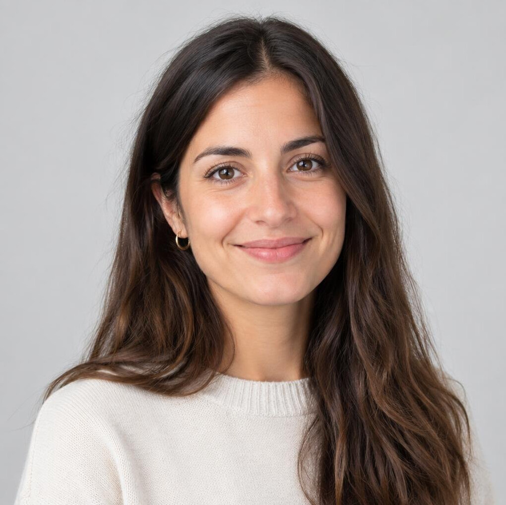 Portrait of a young Portuguese woman data analyst